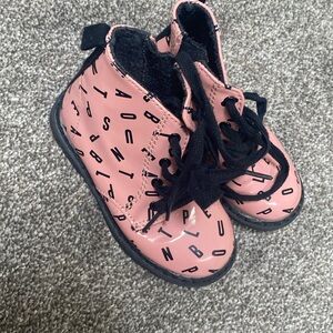 Zara size 6 toddler combats pink!